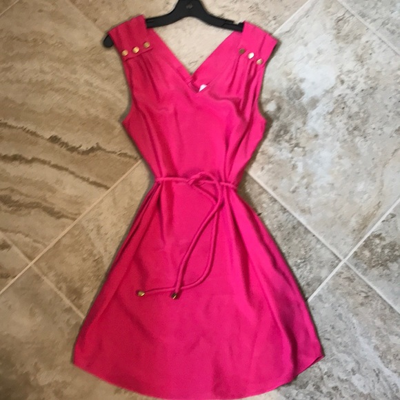 Pink dress - Picture 4 of 5